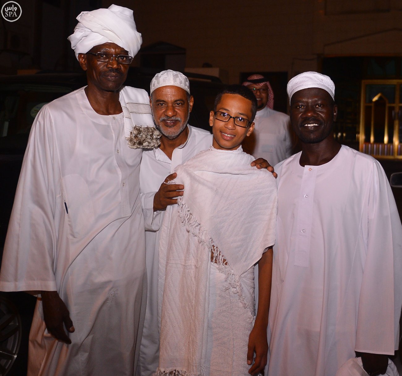 الطفل المخترع الأمريكي من أصل سوداني وعائلته يصلون #جدة لأداء العمرة