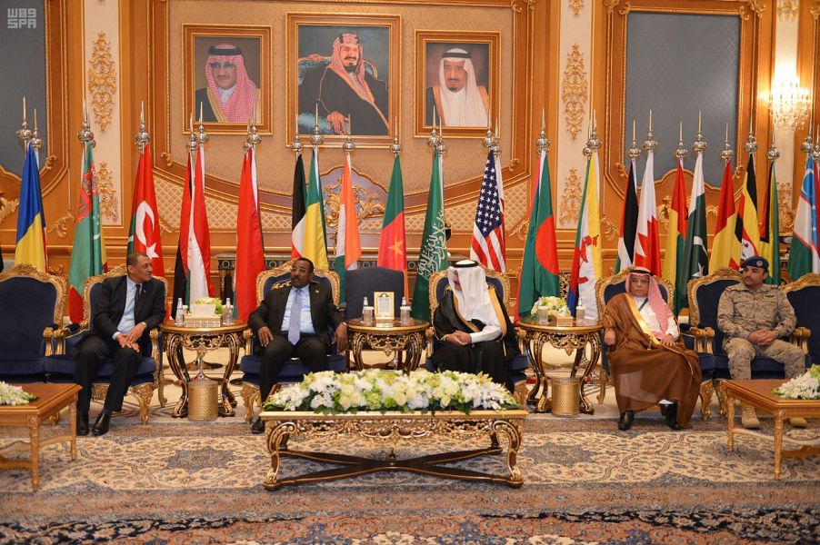 وصول عدد من وفود الدول المشاركة في القمة العربية الإسلامية الأمريكية
