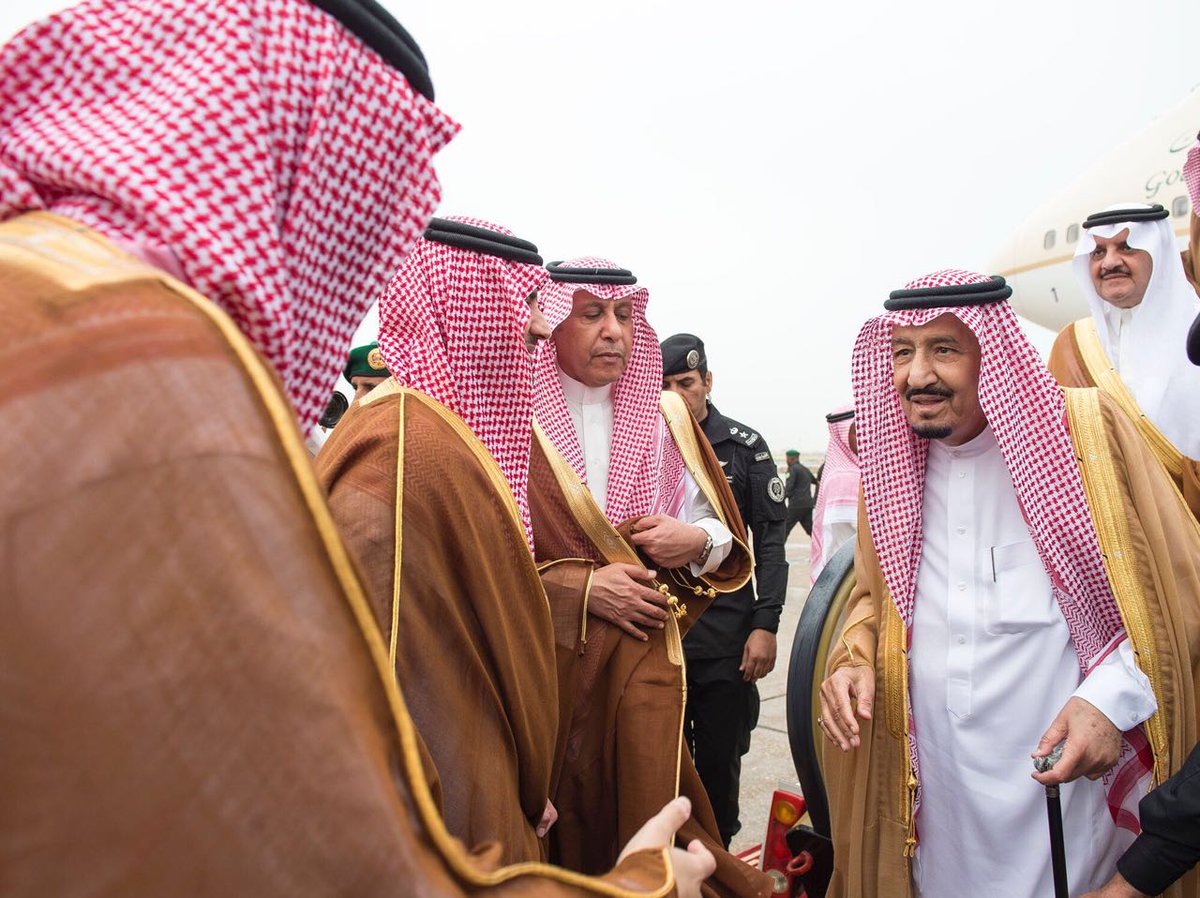 الملك يصل المنطقة الشرقية قادمًا من الرياض