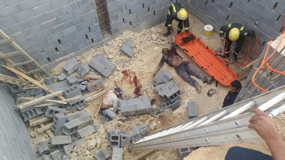 وفاة عاملين وإصابة 3 آخرين بسبب سقوط جدار خزان “صرف صحي” في #طبرجل