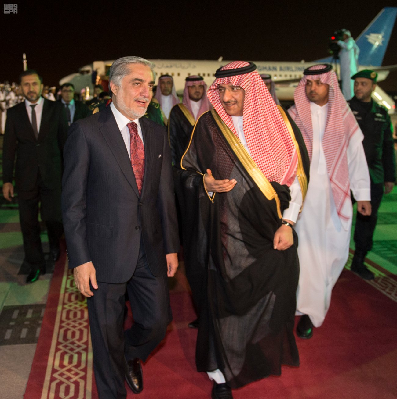 الرئيس التنفيذي لأفغانستان يصل الرياض .. وولي العهد في مقدمة مستقبليه