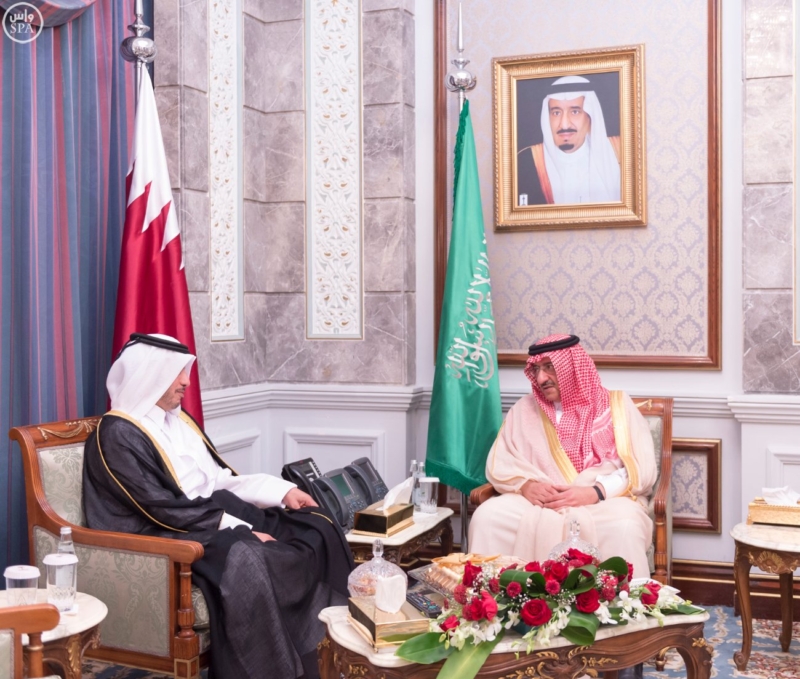 ولي العهد يستقبل رئيس مجلس الوزراء وزير الداخلية في قطر ‫(1)‬