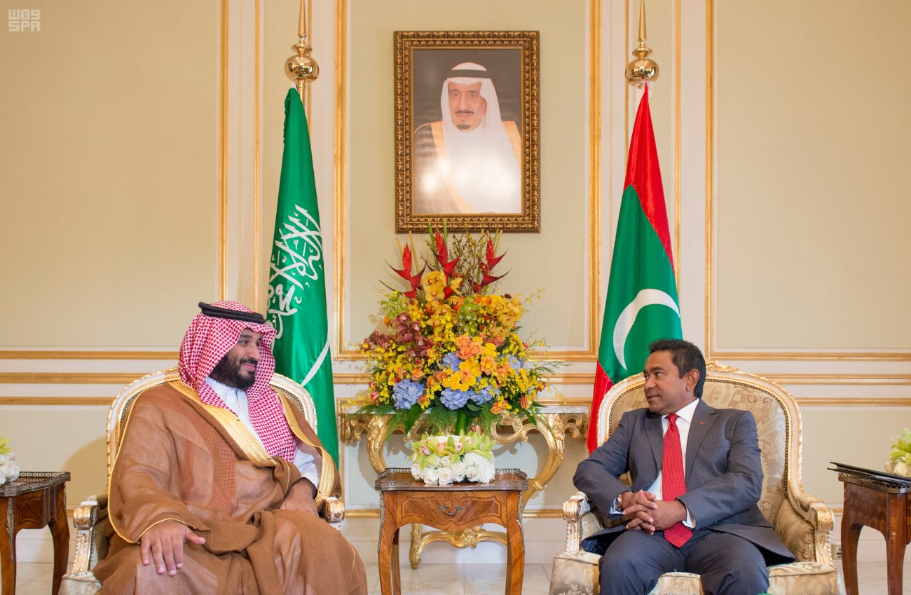 ولي ولي العهد يلتقي رئيس المالديف ويبحثان العلاقات الثنائية وأوضاع المنطقة