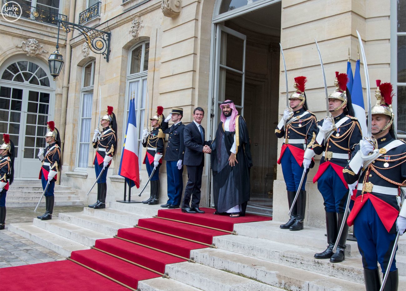 ولي ولي العهد يلتقي رئيس الوزراء الفرنسي.. ويبحثا أوْجه التعاون