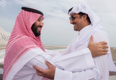 ولي_ولي_العهد وأمير قطر يبحثان العلاقات الأخوية وتطورات المنطقة ‫(1)‬ ‫‬