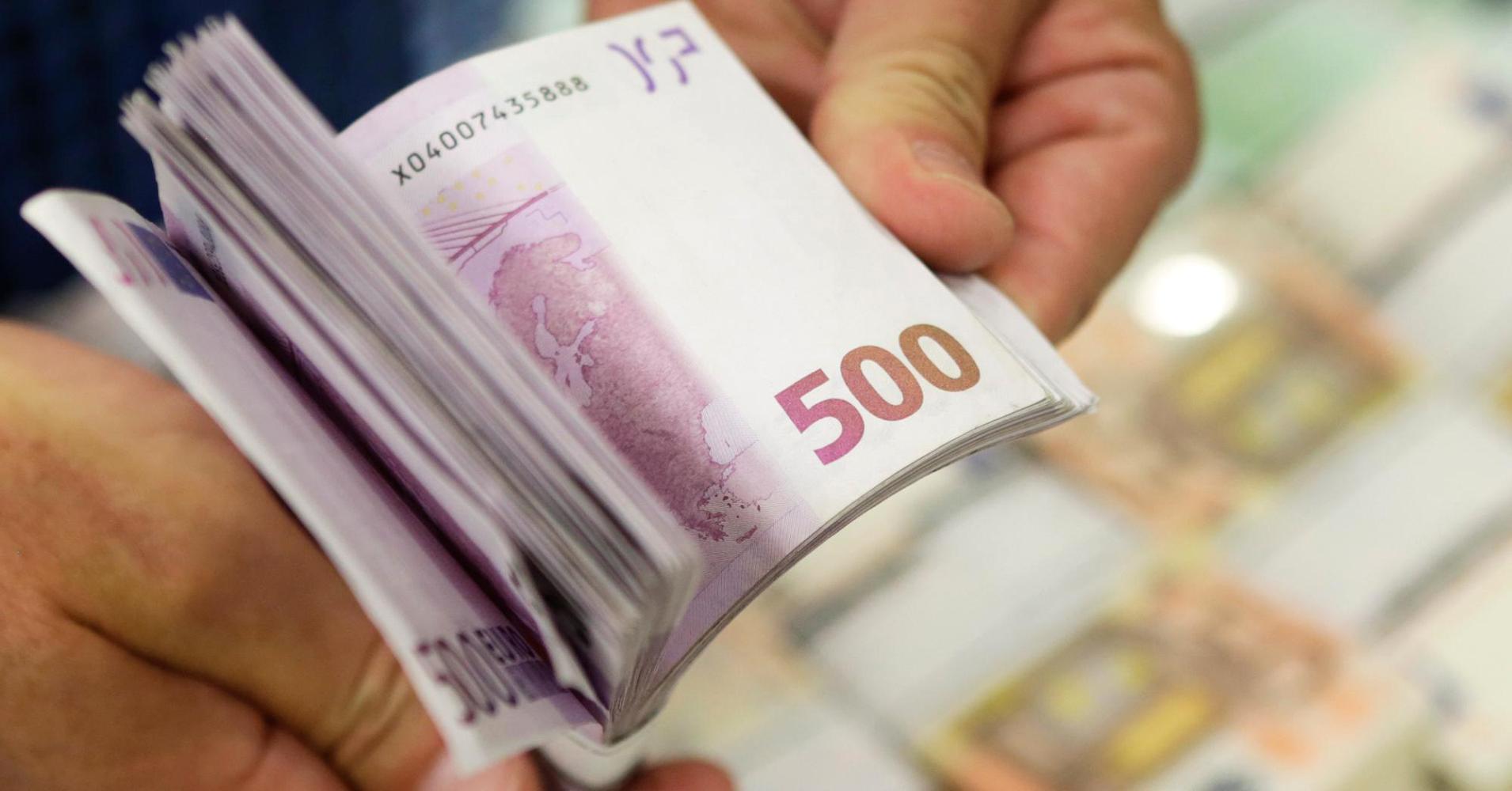 هبوط اليورو متأثرا بإرهاب “ميونيخ”