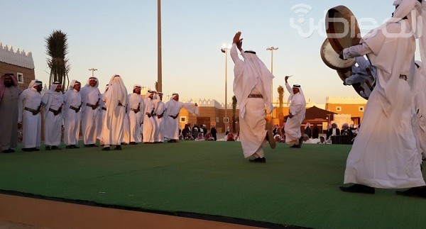 الجنادرية في يومها الثاني.. تفاعل كبير مع العروض الفلكلورية