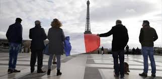 ​بالصور.. أوروبا تقف دقيقة صمت على أرواح ضحايا هجمات باريس